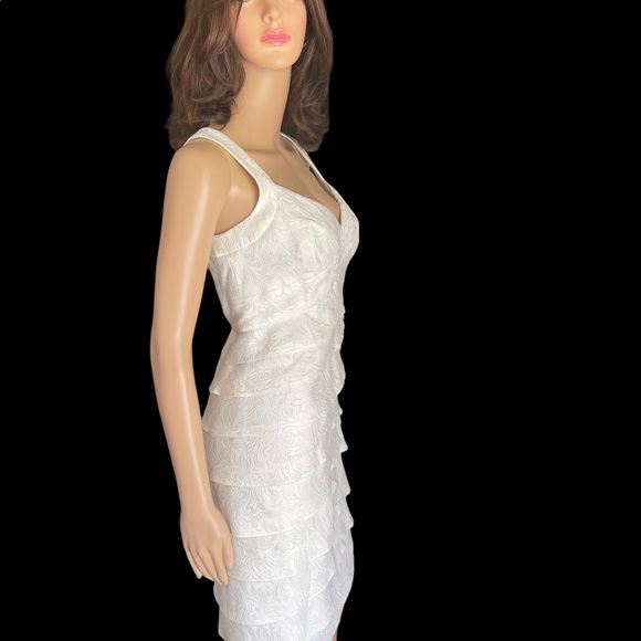 London Times Ivory Ruffle Dress size 6 - Picture 3 of 11